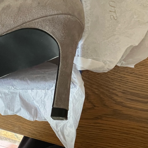 Stuart Weitzman Size 9 Sock Booties - Picture 6 of 12